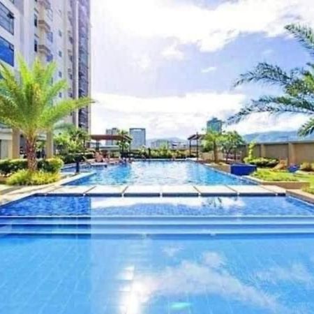 Horizon 101 A12 Shortwalk To Mango Avenue & Robinson Mall Cebu Exterior photo