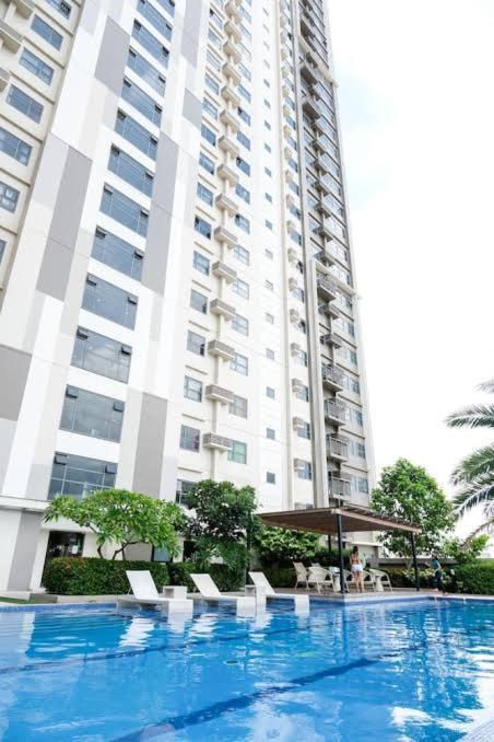Horizon 101 A12 Shortwalk To Mango Avenue & Robinson Mall Cebu Exterior photo